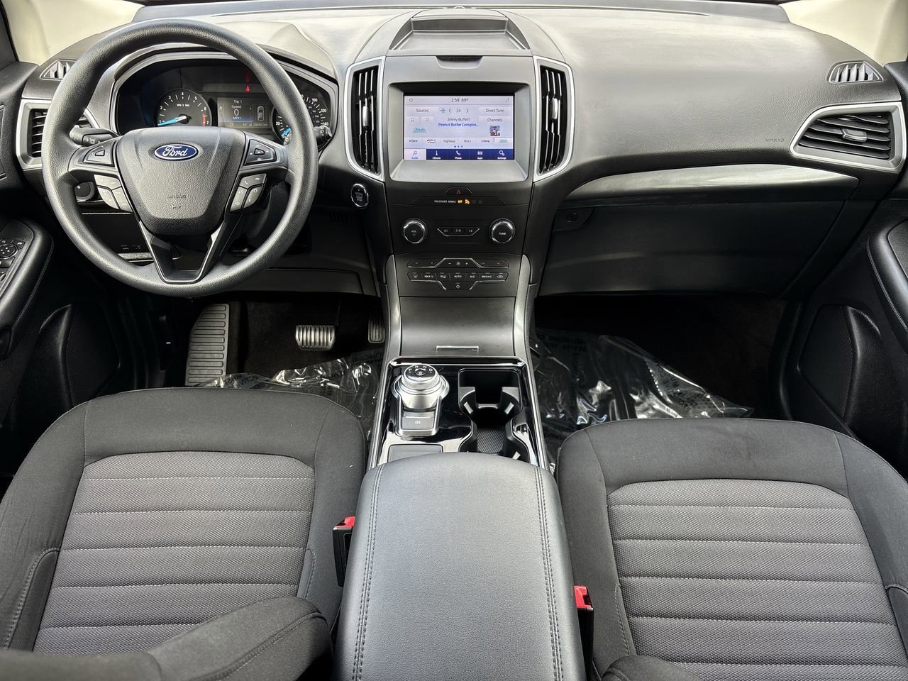 Used 2020 Ford Edge SE image 12