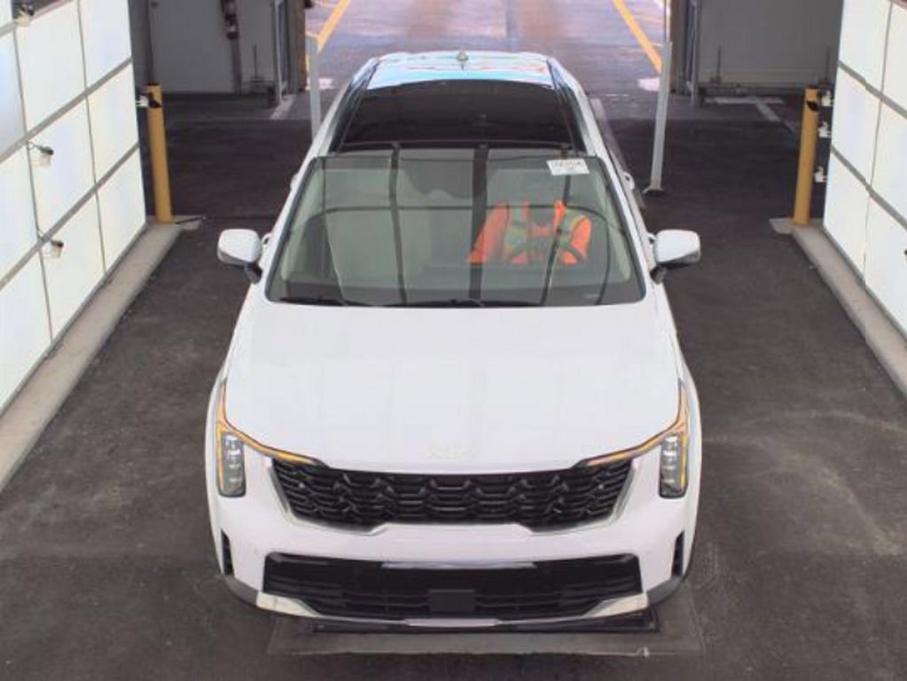 Used 2024 Kia Sorento S w/ Panoramic Sunroof Package image 3