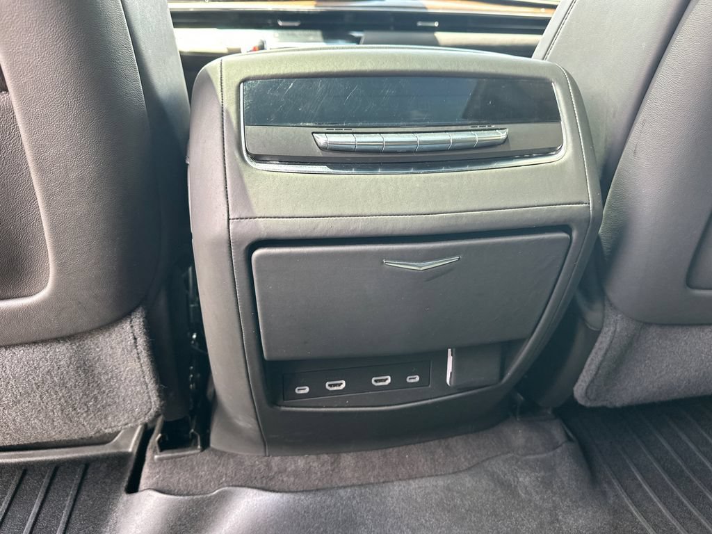 Certified 2024 Cadillac Escalade Sport Platinum w/ LPO, ONYX Package AWD/4WD image 23