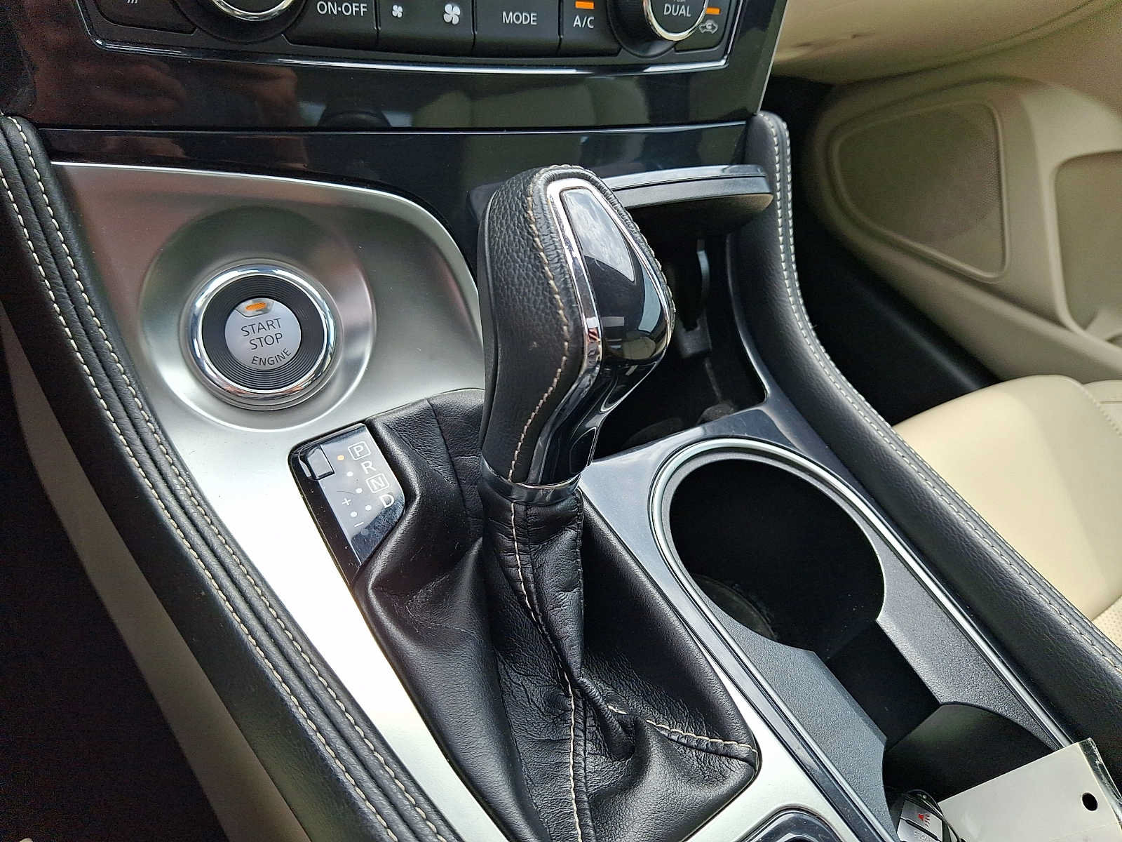 Used 2021 Nissan Maxima Platinum w/ Sport Mat Group FWD image 15