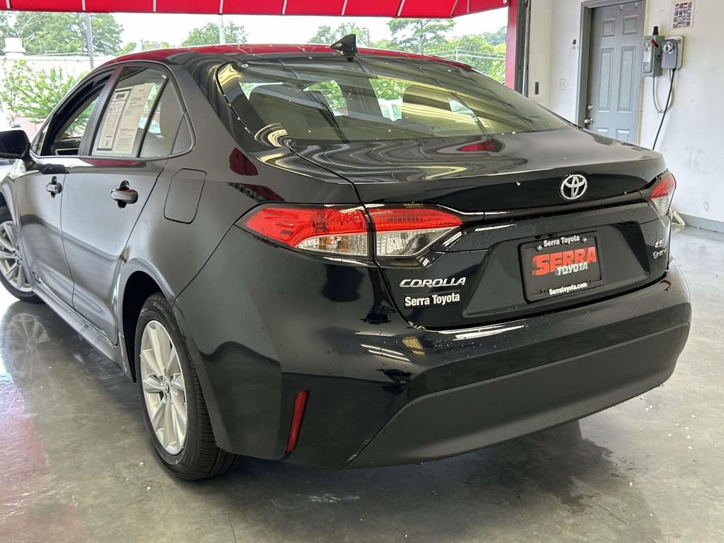 Used 2026 Toyota Corolla LE w/ LE Premium Package FWD image 5