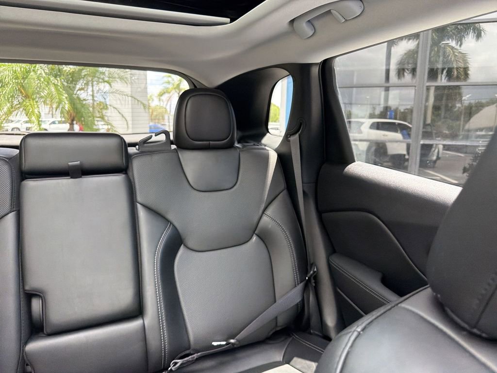 Used 2023 Jeep Cherokee Altitude Lux w/ Lux Elite Package AWD/4WD image 15
