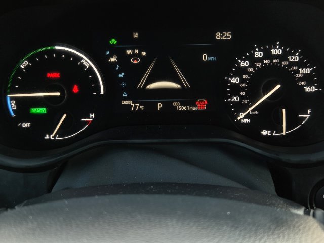 Certified 2025 Toyota Sienna XLE FWD image 13