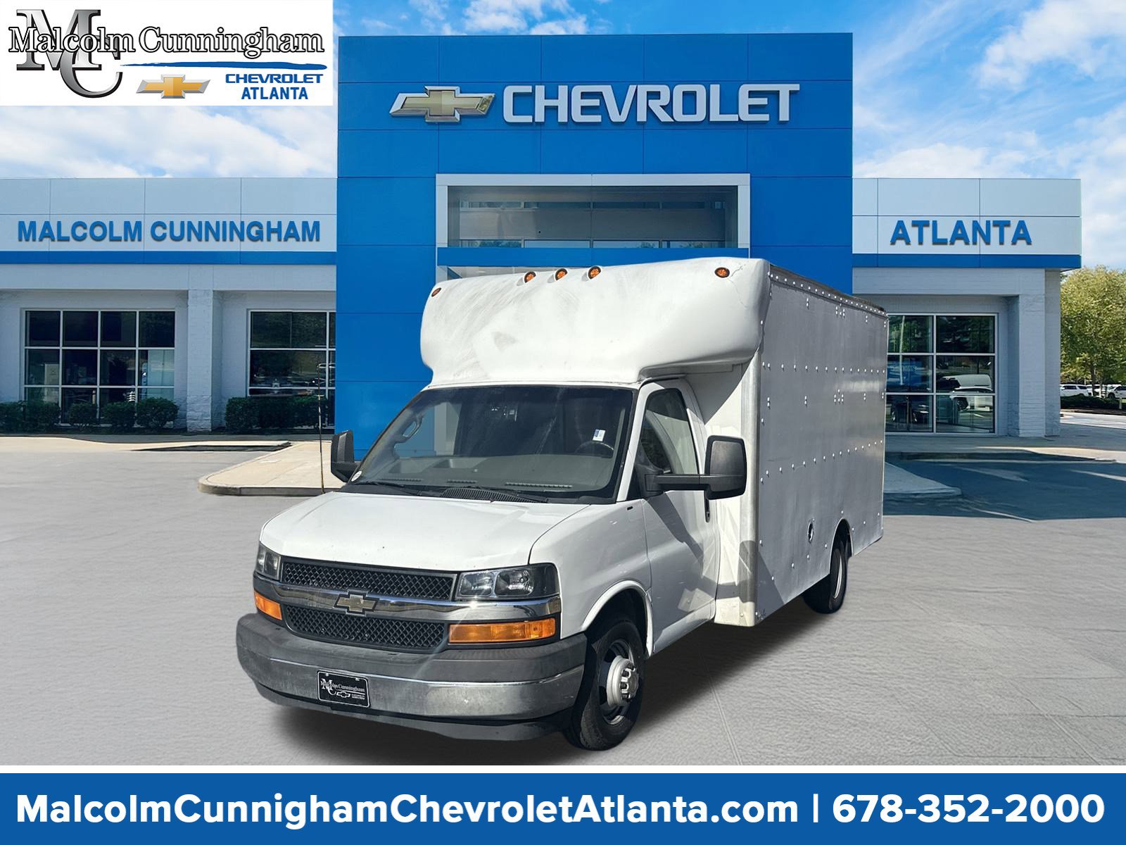 Used 2017 Chevrolet Express 3500 image 1