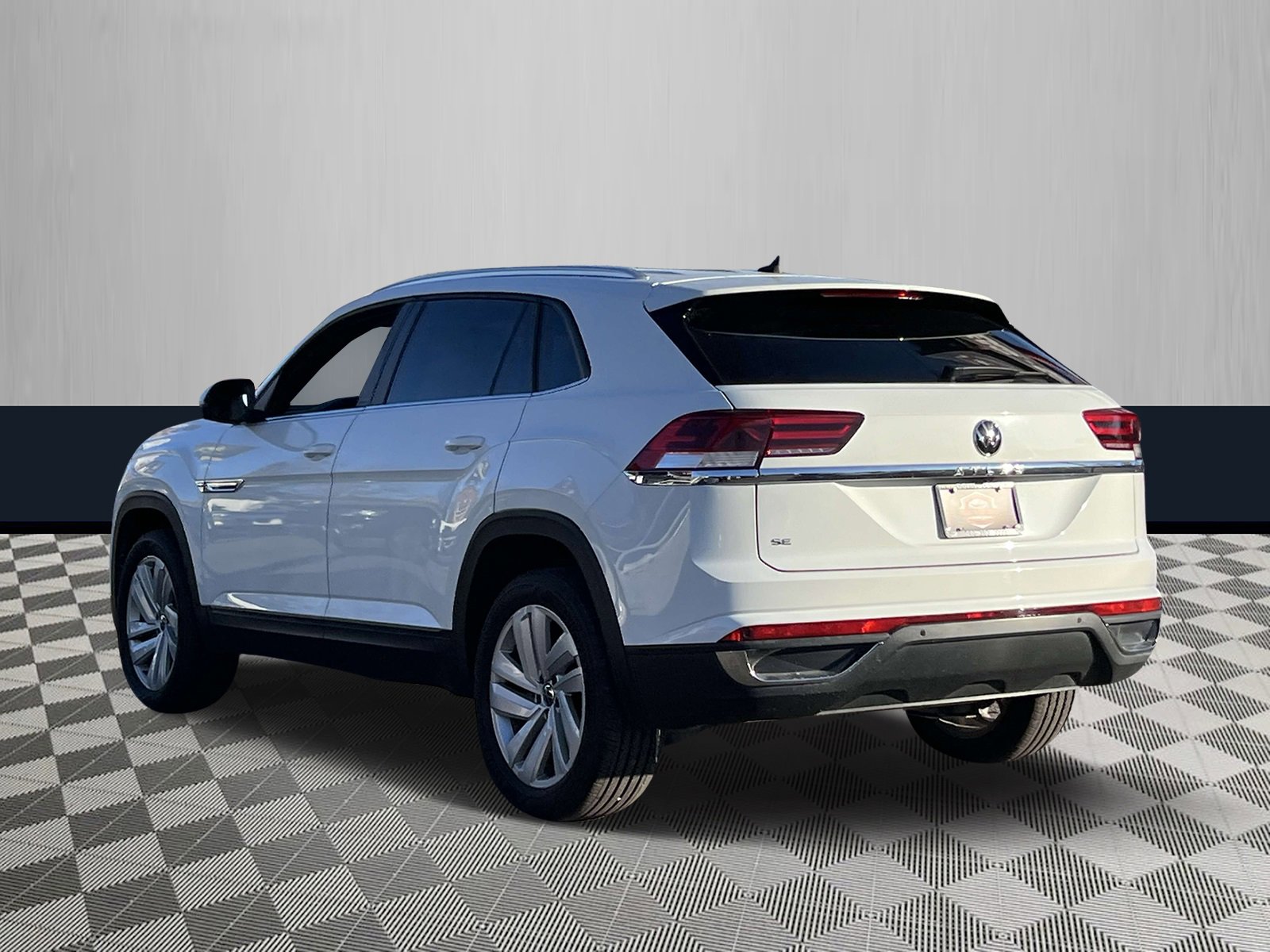 Used 2023 Volkswagen Atlas Cross Sport SE image 4