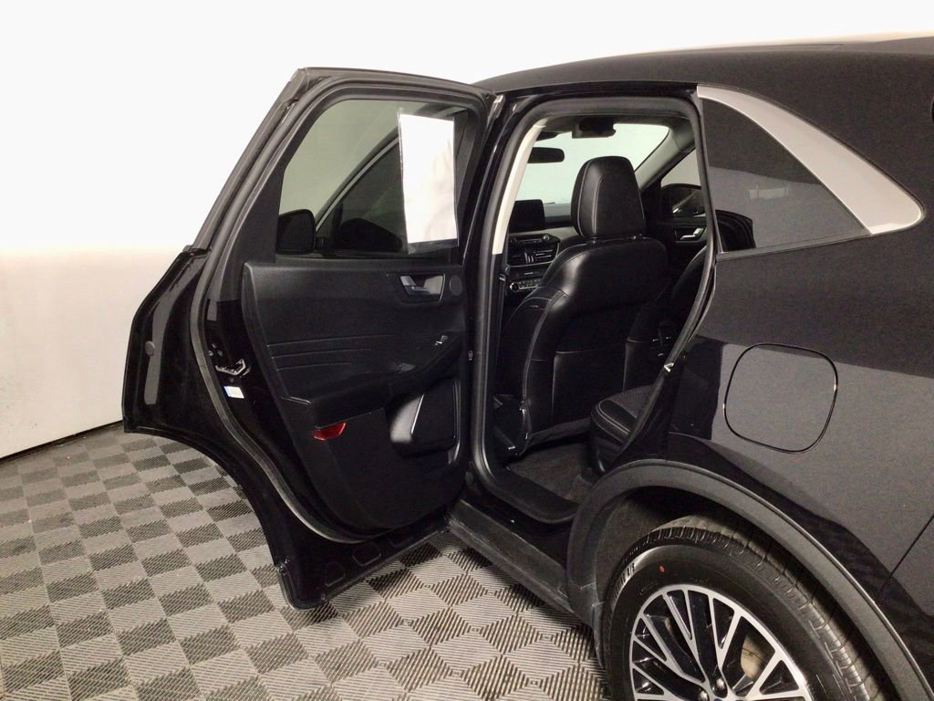 Used 2022 Ford Escape SEL w/ Technology Package image 29