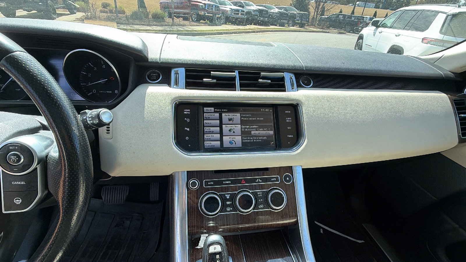 Used 2015 Land Rover Range Rover Sport HSE image 30