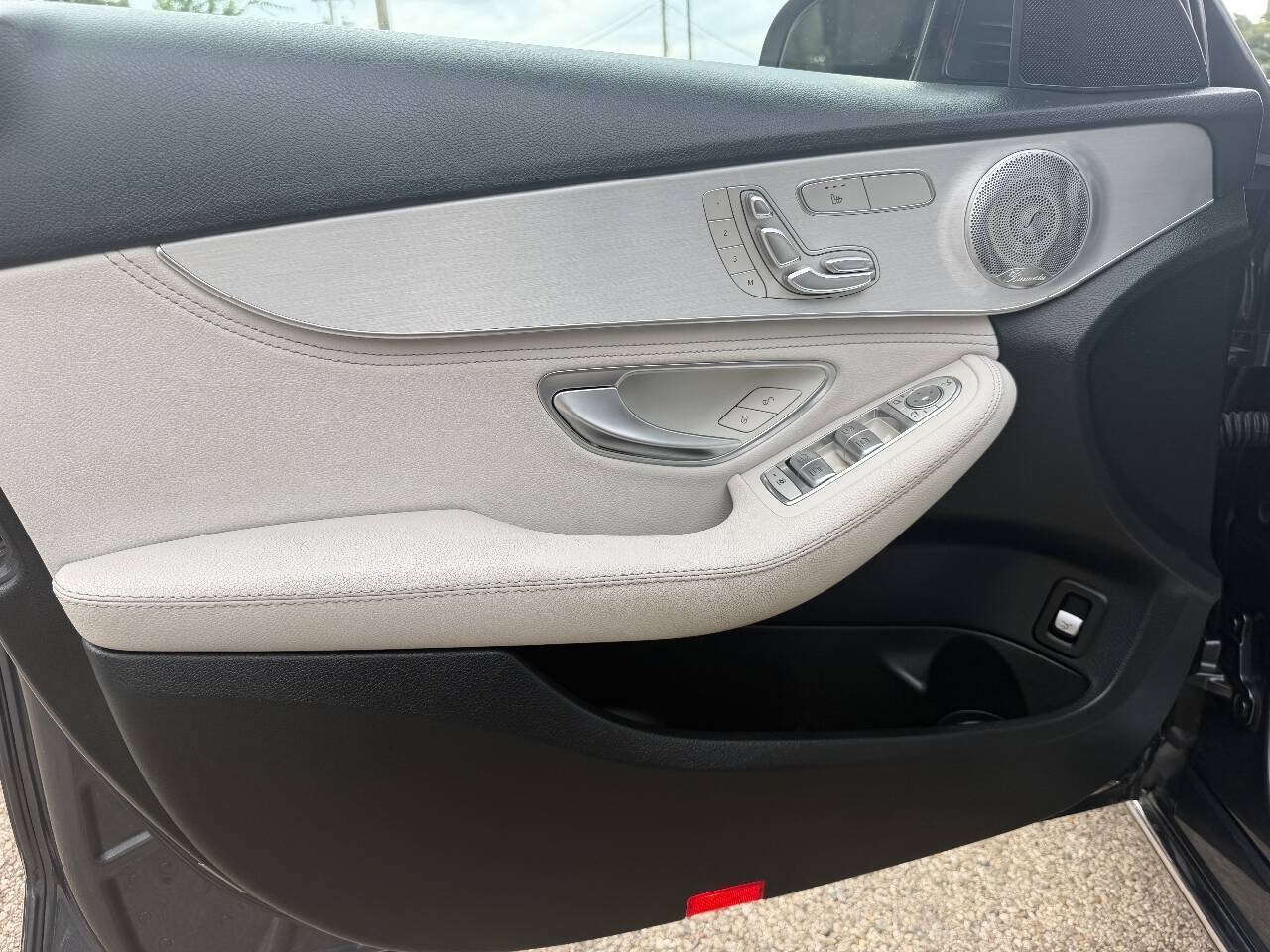 Used 2015 Mercedes-Benz C 300 4MATIC Sedan image 10