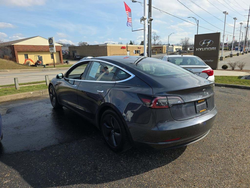 Used 2018 Tesla Model 3 Long Range image 2