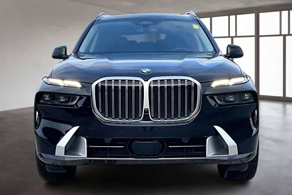 Used 2025 BMW X7 xDrive40i image 2