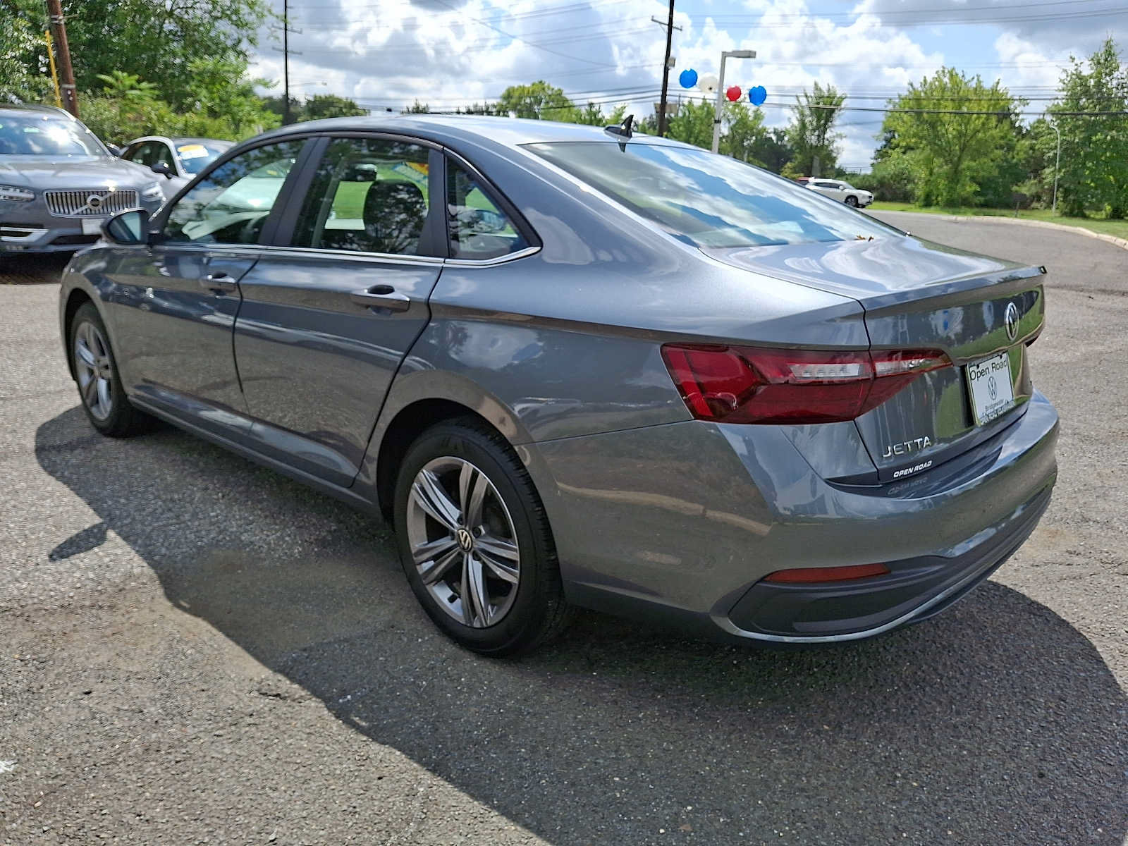 Certified 2023 Volkswagen Jetta SE FWD image 4