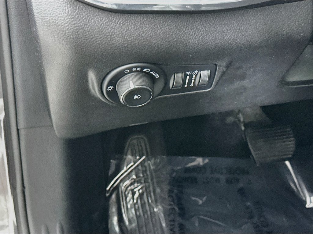 Certified 2023 Jeep Compass Limited AWD/4WD image 17