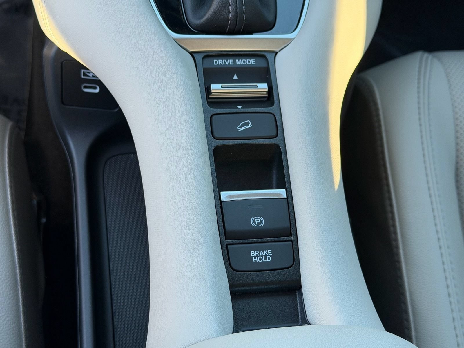 Certified 2026 Honda HR-V EX-L image 34
