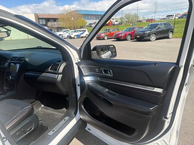 Used 2018 Ford Explorer Sport AWD/4WD image 10