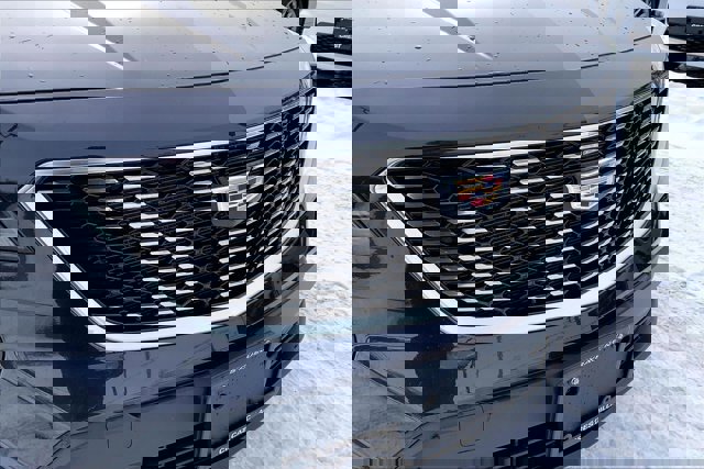 Used 2023 Cadillac XT4 Luxury w/ Cold Weather Package image 30