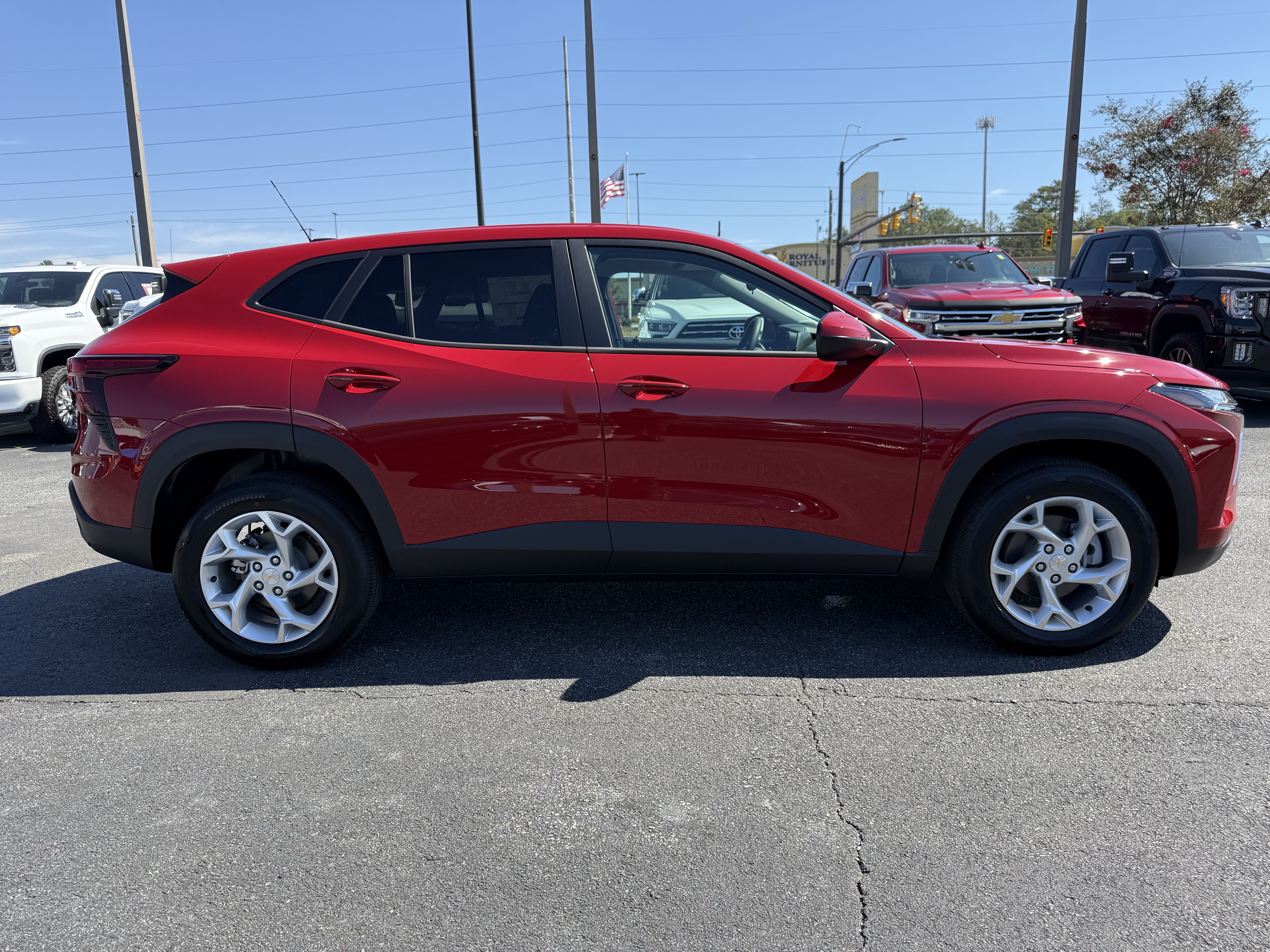 New 2026 Chevrolet Trax LS w/ LS Convenience Package FWD image 11