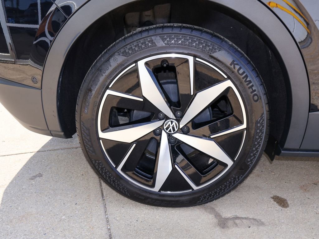 Used 2023 Volkswagen ID.4 Pro S image 9