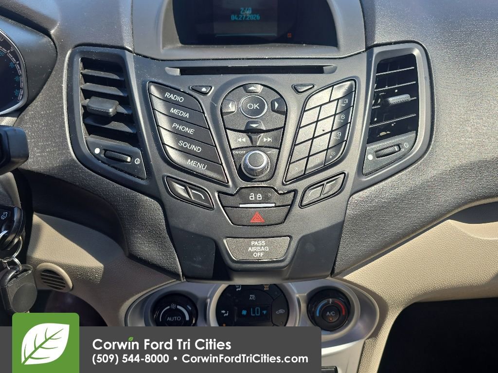 Used 2016 Ford Fiesta SE w/ Cold Weather Package FWD image 16