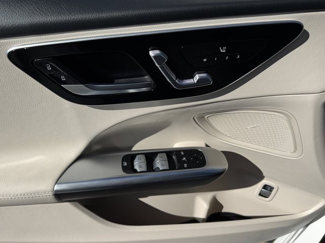 New 2025 Mercedes-Benz C 300 4MATIC Sedan image 8
