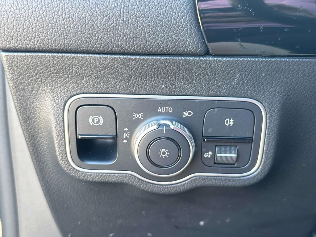 Used 2023 Mercedes-Benz GLA 250 image 21