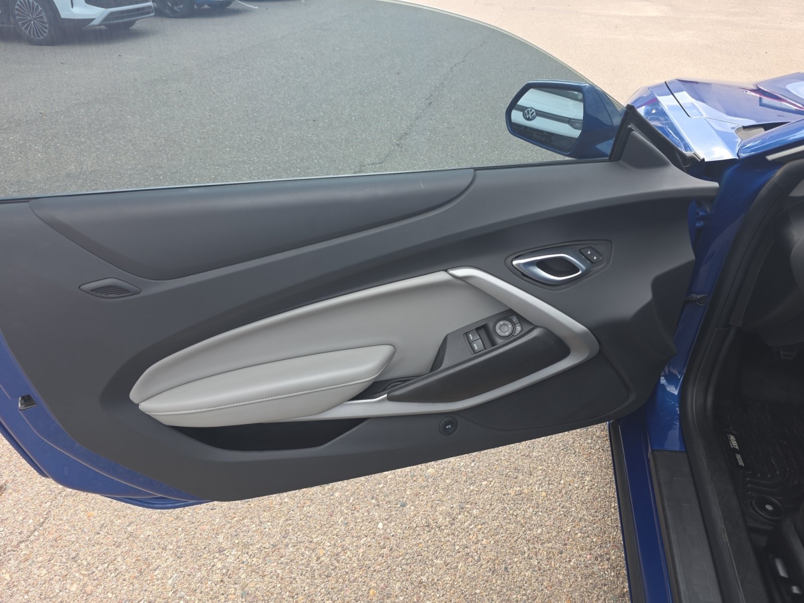 Used 2022 Chevrolet Camaro LT RWD image 13