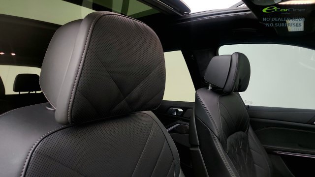 Used 2023 BMW X7 xDrive40i w/ Executive Package AWD/4WD image 37