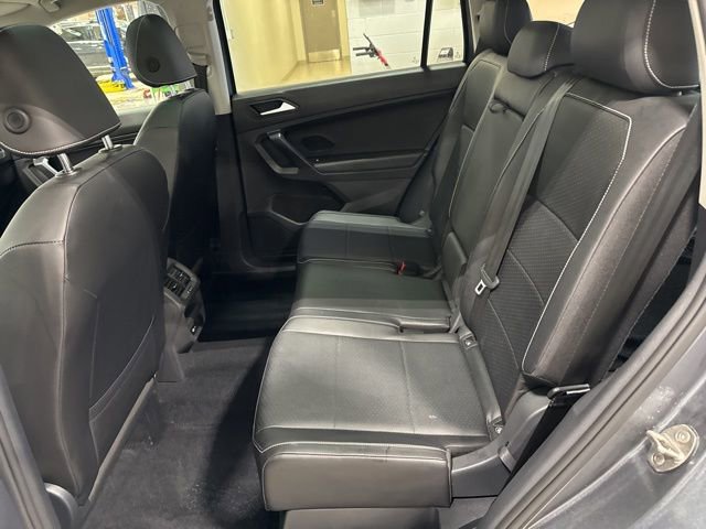 Certified 2021 Volkswagen Tiguan SE w/ Panoramic Sunroof Package image 25
