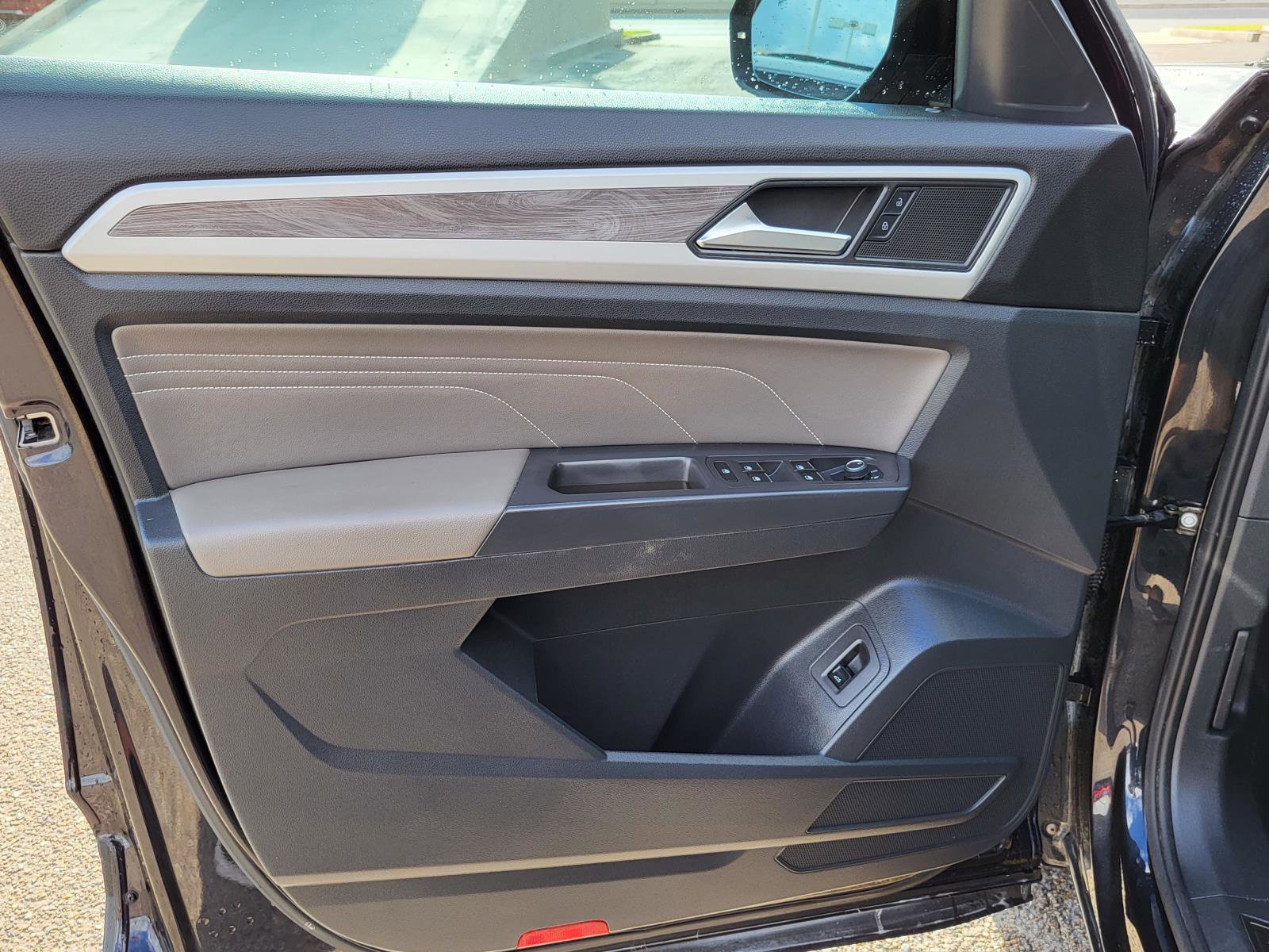 Used 2023 Volkswagen Atlas Cross Sport SE image 20