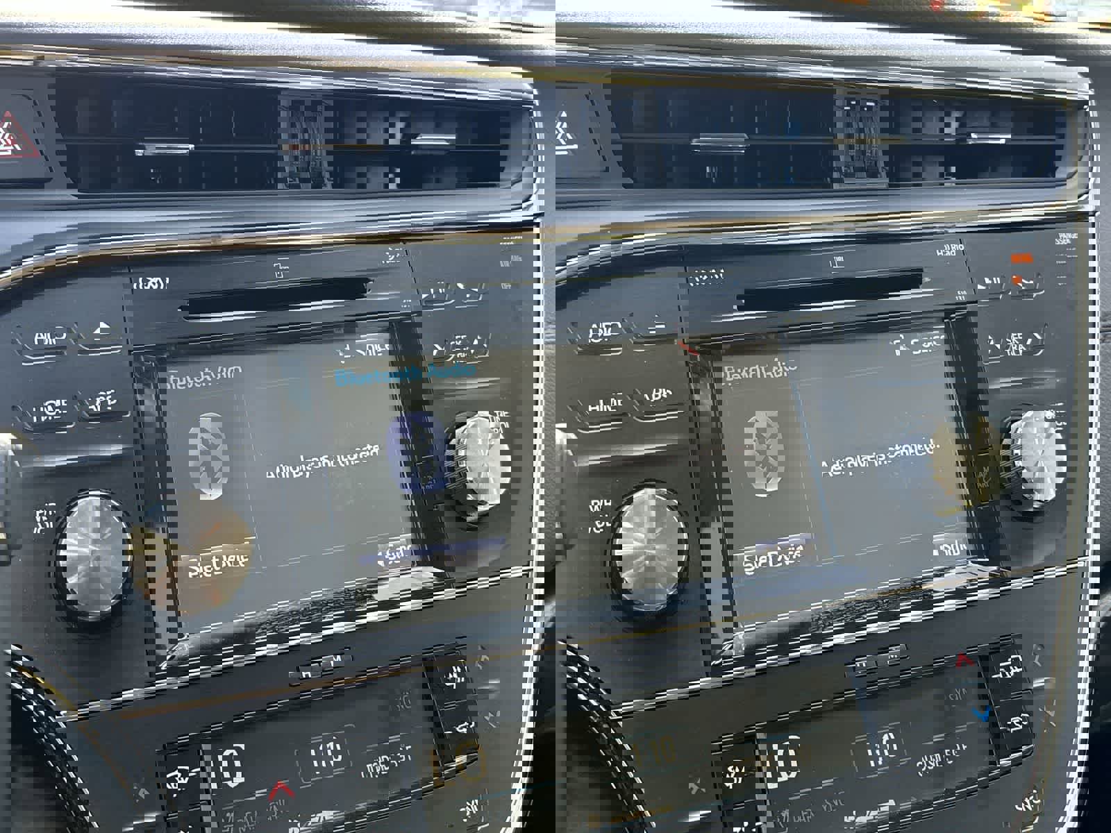 Used 2018 Toyota Avalon Limited w/ Carpet Mat Package image 12