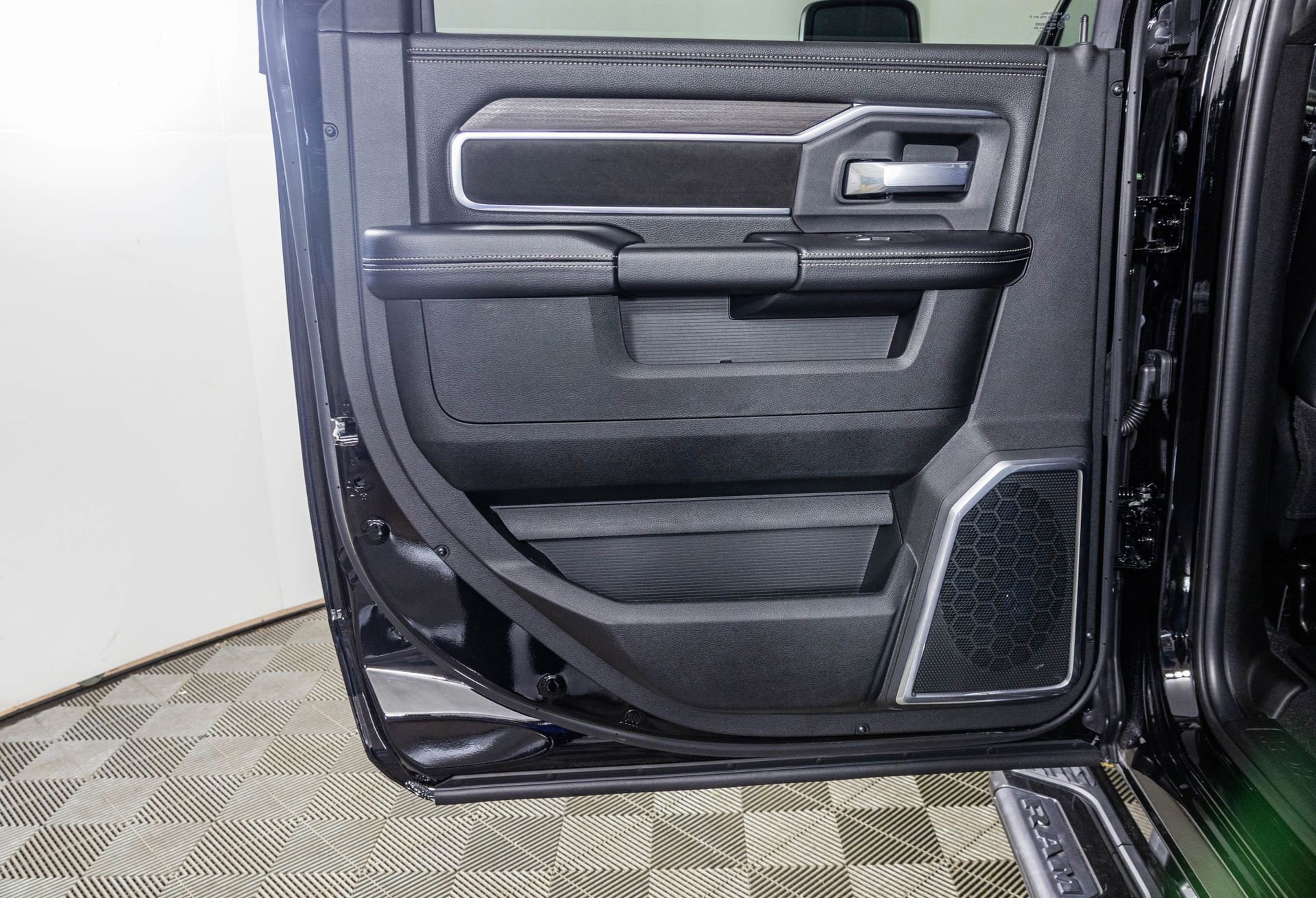 New 2026 RAM 2500 Laramie w/ Night Edition image 38