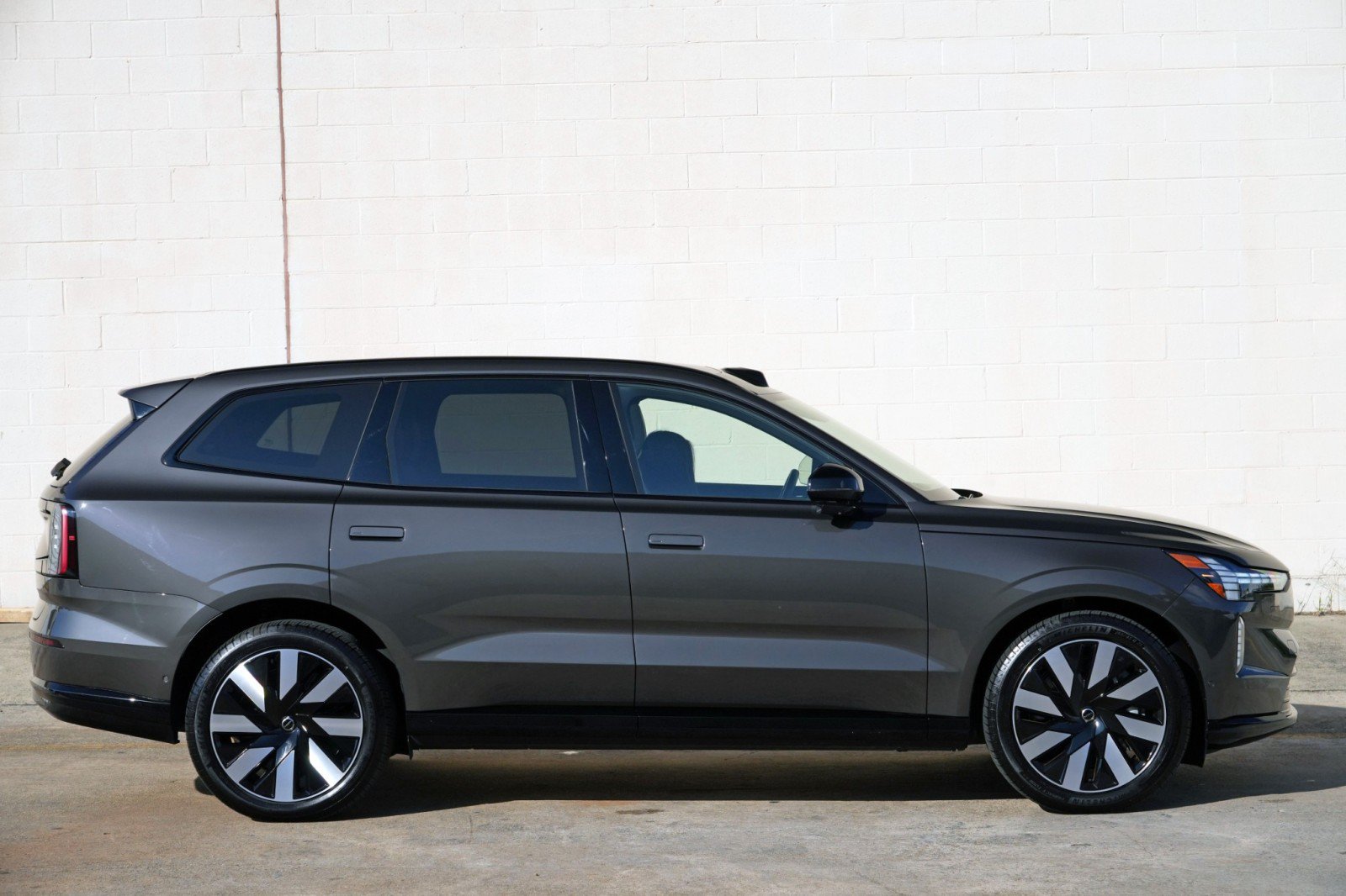 Used 2025 Volvo EX90 Ultra AWD/4WD image 53