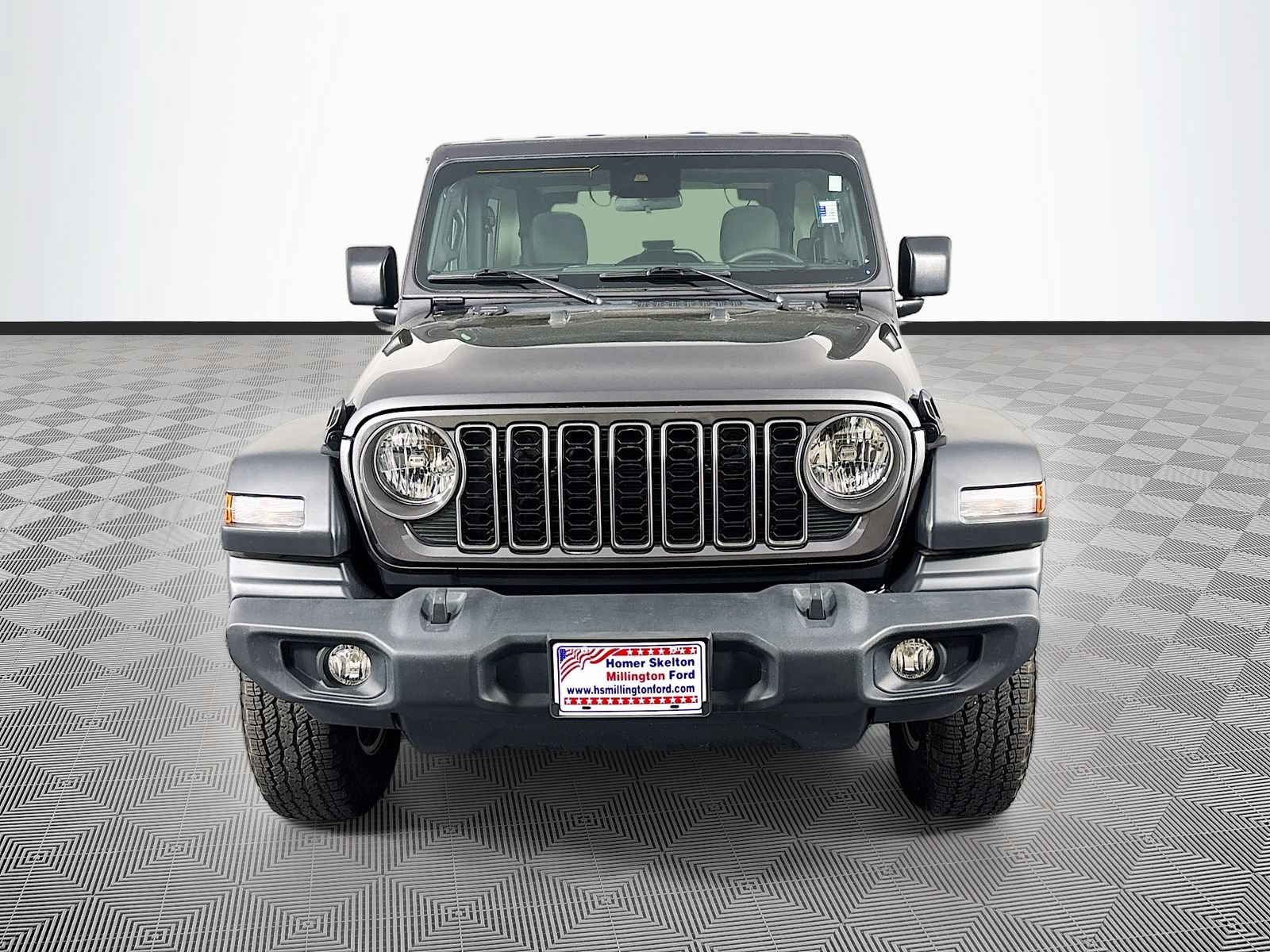 Used 2024 Jeep Wrangler Sport AWD/4WD image 2