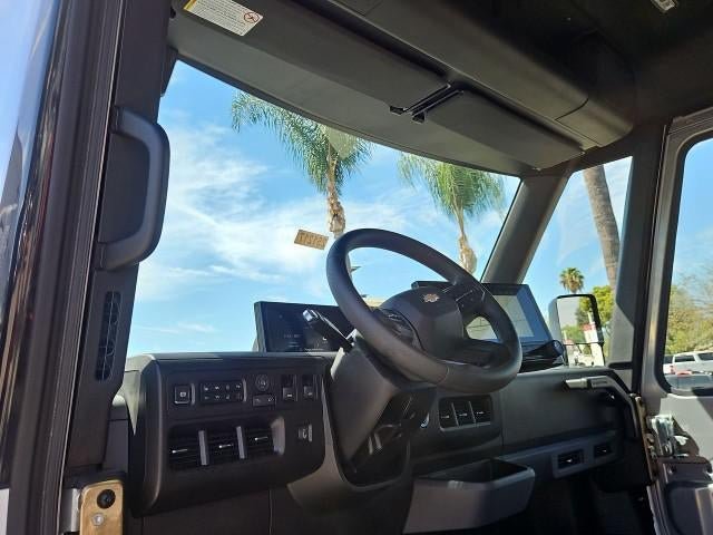 New 2025 Chevrolet Brightdrop 400 w/ Power Door Package AWD/4WD image 10