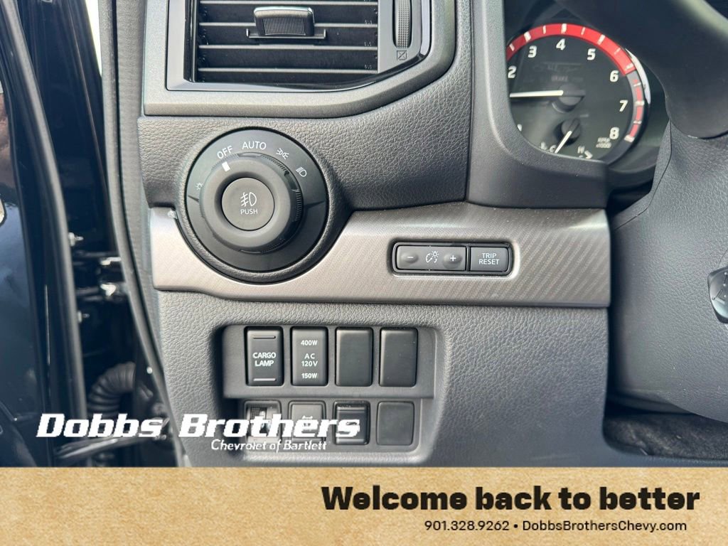 Used 2023 Nissan Titan PRO-4X w/ Pro-4x Convenience Package AWD/4WD image 15