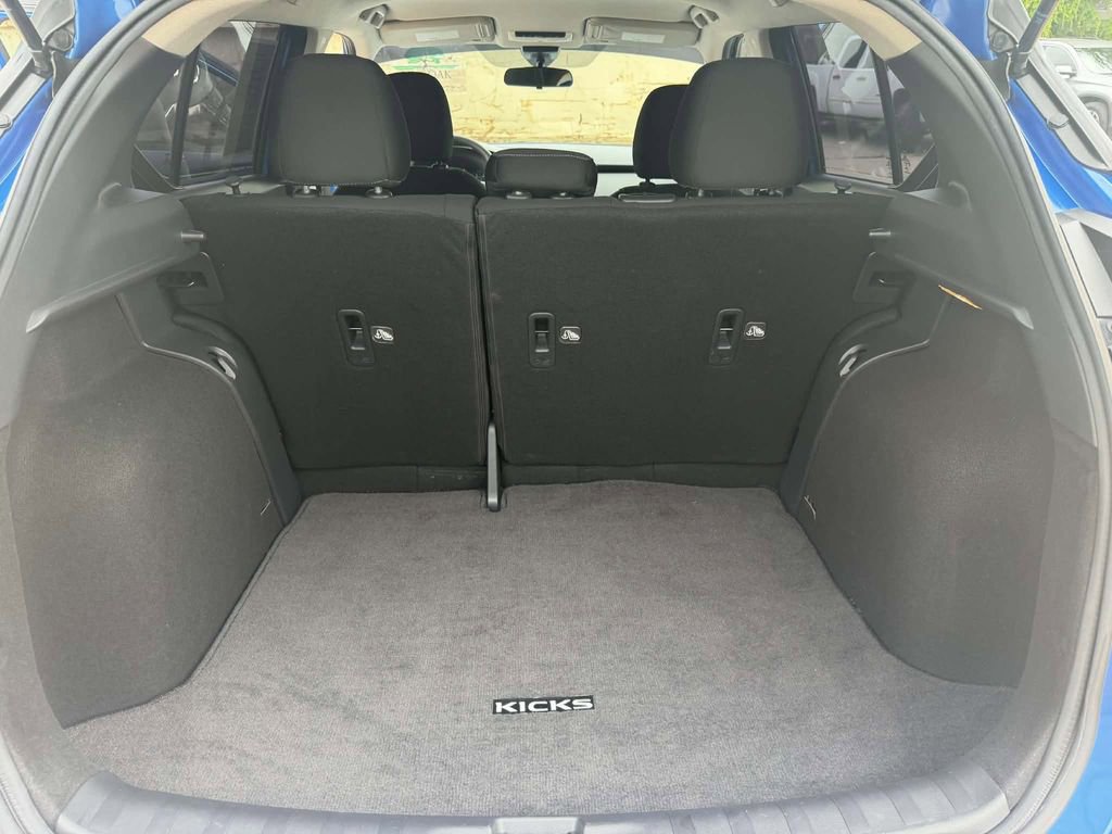 Used 2021 Nissan Kicks SV FWD image 17