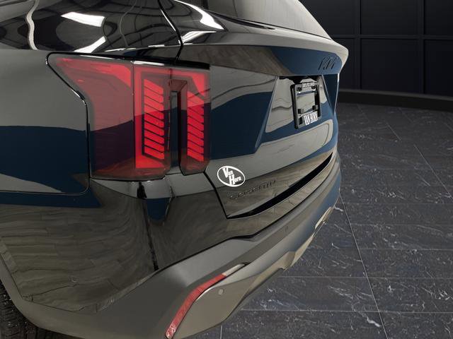 Used 2025 Kia Sorento SX image 35