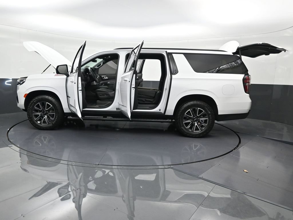 Used 2024 Chevrolet Suburban Z71 w/ Luxury Package image 35