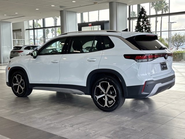 Used 2025 Volkswagen Tiguan SE image 6