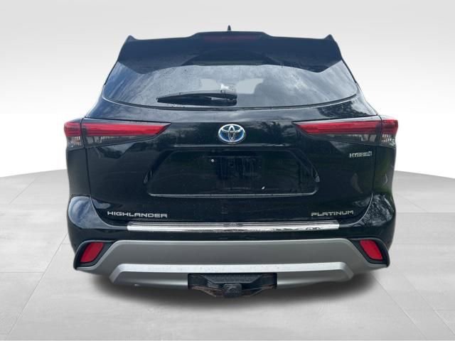 Used 2023 Toyota Highlander Platinum AWD/4WD image 4