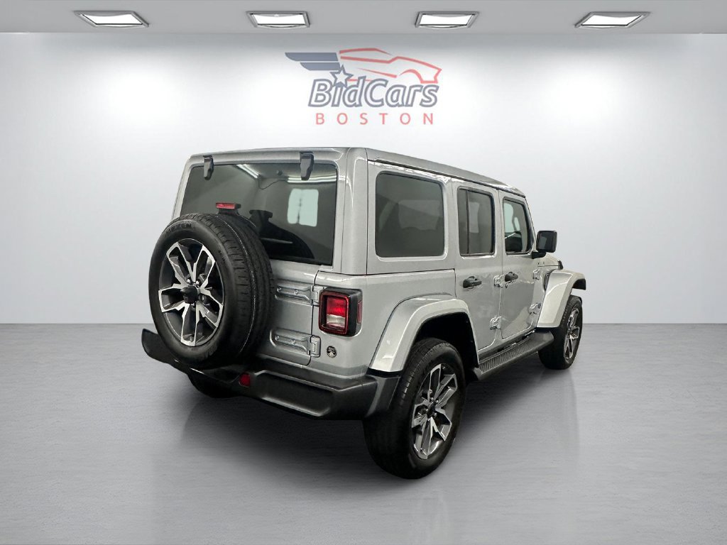 Used 2024 Jeep Wrangler Unlimited w/ Convenience Group AWD/4WD image 4