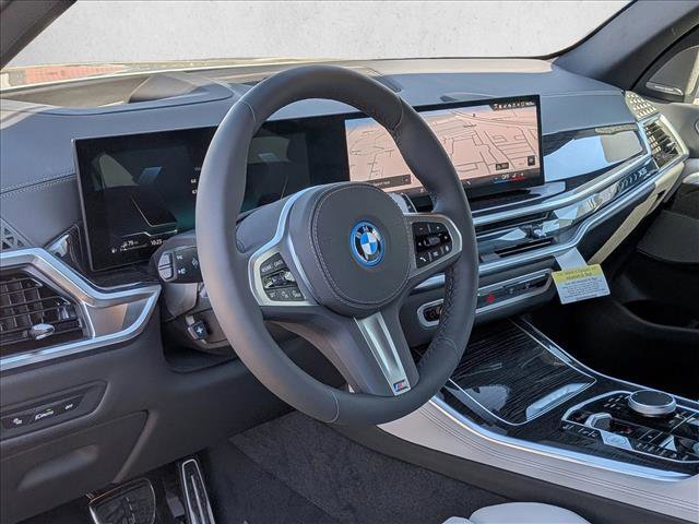 New 2026 BMW X5 xDrive50e w/ M Sport Package AWD/4WD image 3