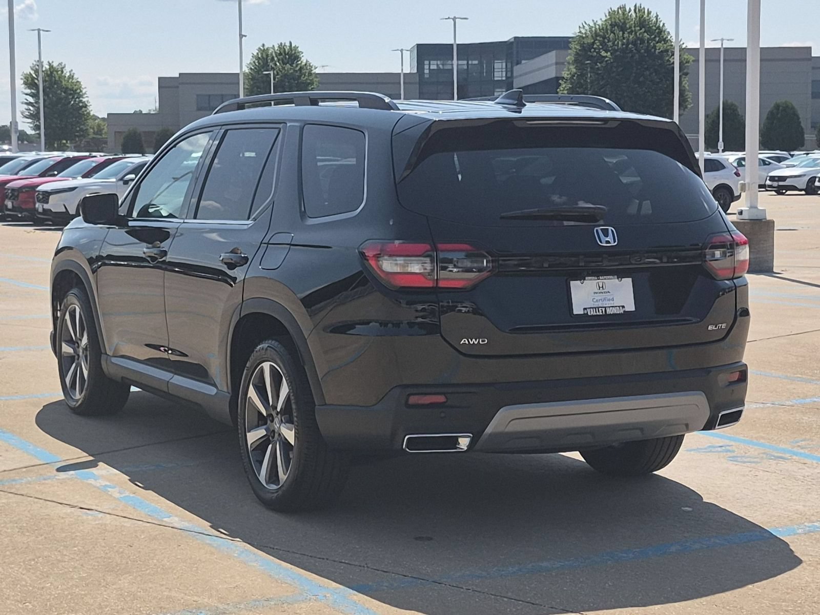 Certified 2025 Honda Pilot Elite image 8