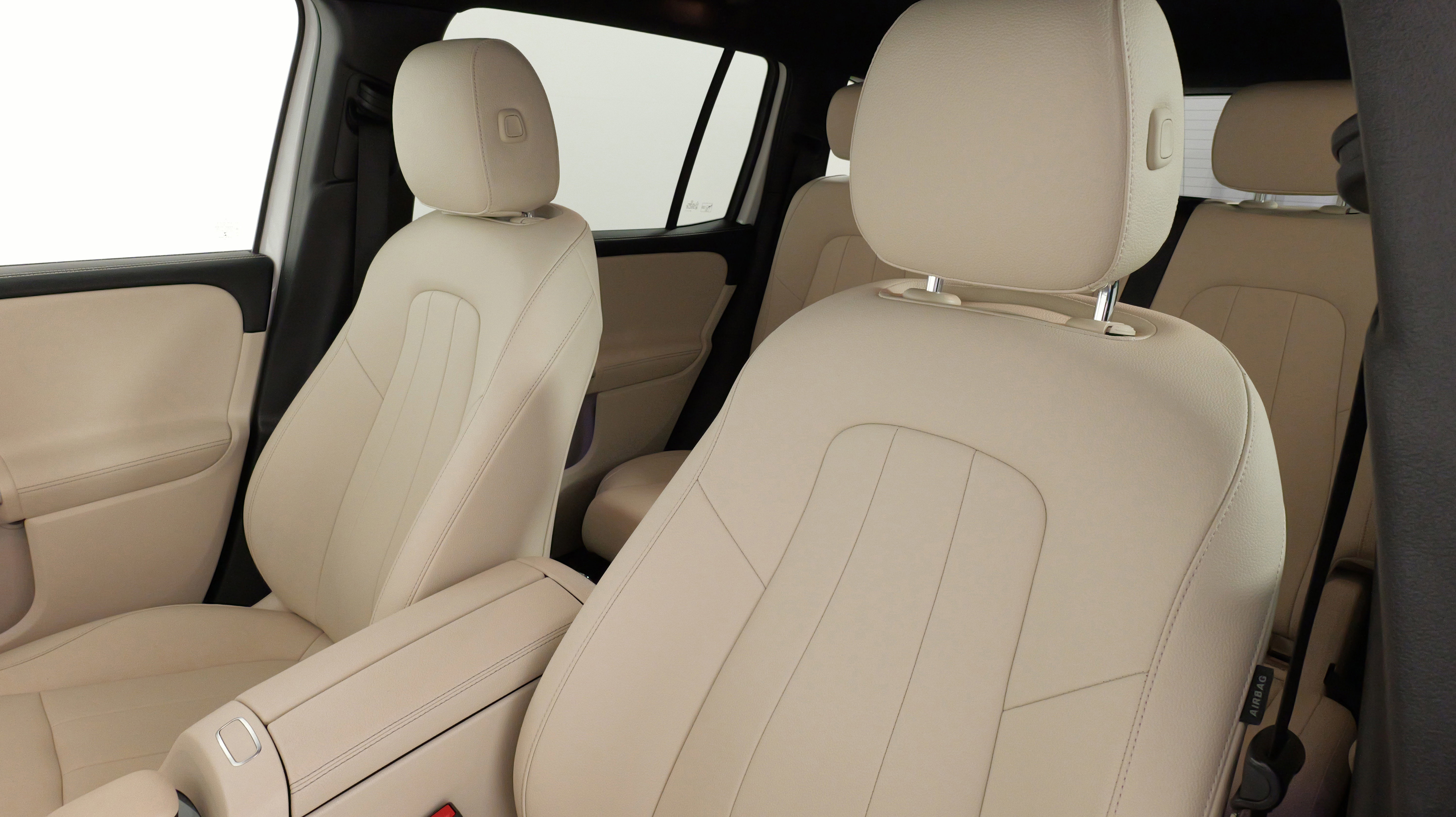 Used 2022 Mercedes-Benz GLB 250 4MATIC image 33