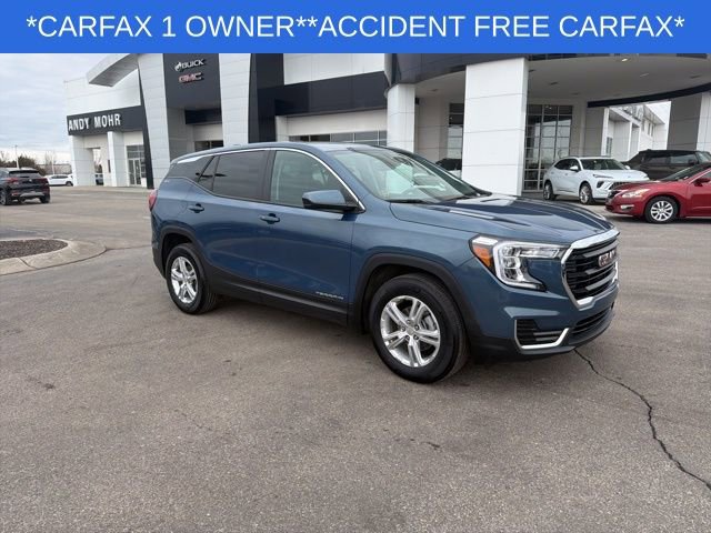 Used 2024 GMC Terrain SLE image 2