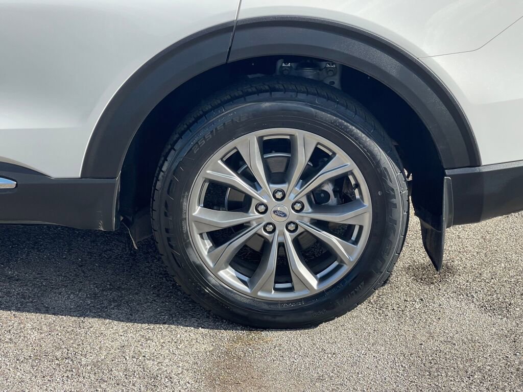 Used 2022 Ford Explorer XLT w/ Equipment Group 202A image 27