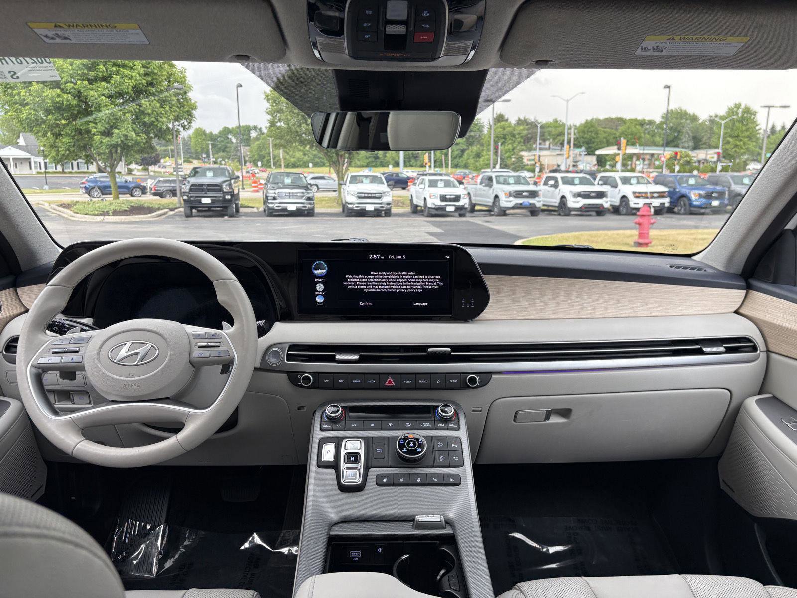 Used 2024 Hyundai Palisade Limited AWD/4WD image 8