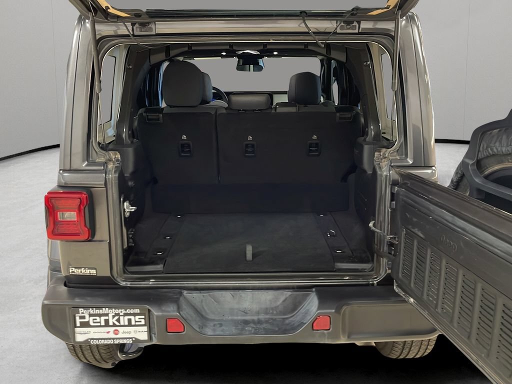 Certified 2025 Jeep Wrangler Unlimited Sahara AWD/4WD image 23