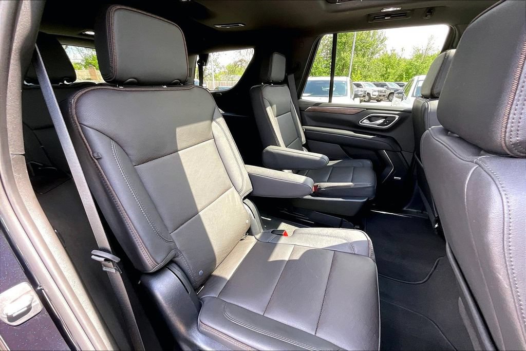 Used 2023 Chevrolet Tahoe High Country w/ Premium Package AWD/4WD image 38