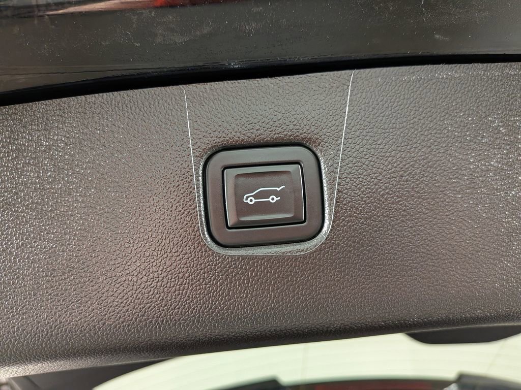 Certified 2025 Chevrolet Blazer Premier w/ Driver Confidence II Package image 13