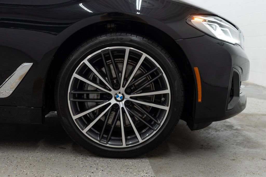 Used 2023 BMW 540i xDrive w/ Premium Package AWD/4WD image 39